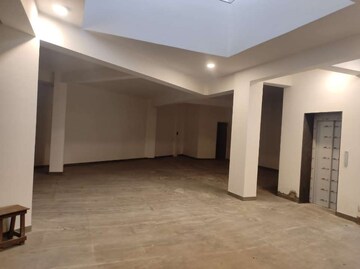 Room in 6+ BHK Independent House at Safdarjang Enclave – for Sale
