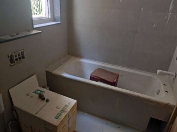 Furnished Amenities in 6+ BHK Independent House at Safdarjang Enclave – for Sale
