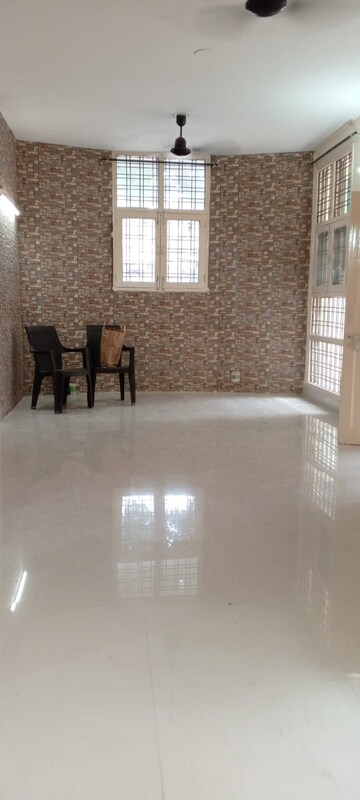 Room in 3 BHK Villa at Palam Vihar – for Sale