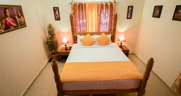 Bedroom in 6+ BHK Independent House at Batim – for Sale