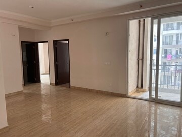 Room in 2 BHK Apartment at JM Florance, Tech Zone 4 Greater Noida – for Sale