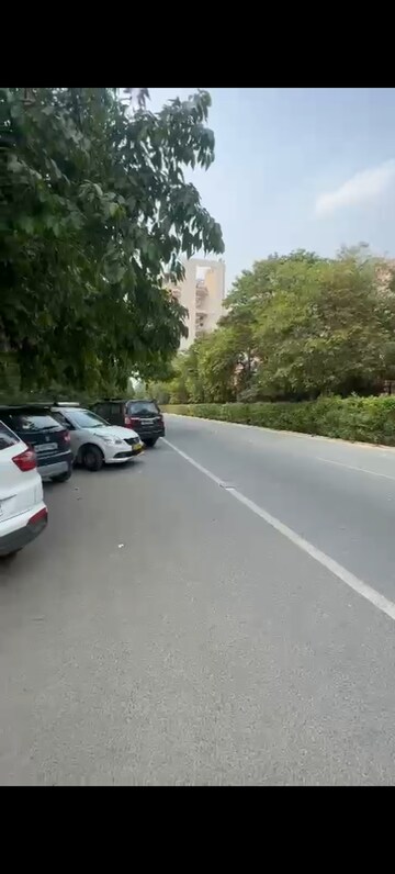 Parking in 6 BHK Independent House at Sushant Lok I – for Sale
