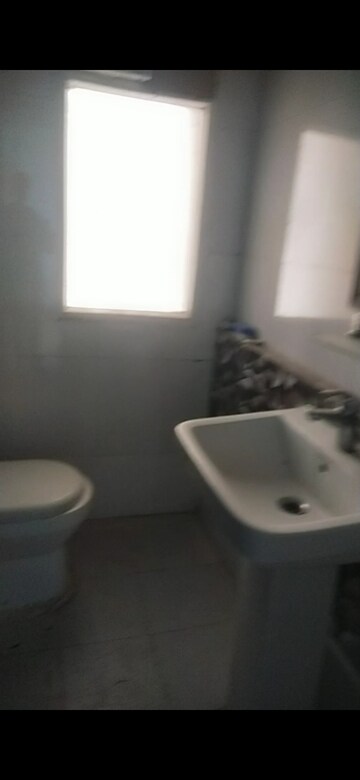 Bathroom in 2.5 BHK Apartment at Supertech Czar Villa, Omicron I Greater Noida – for Sale