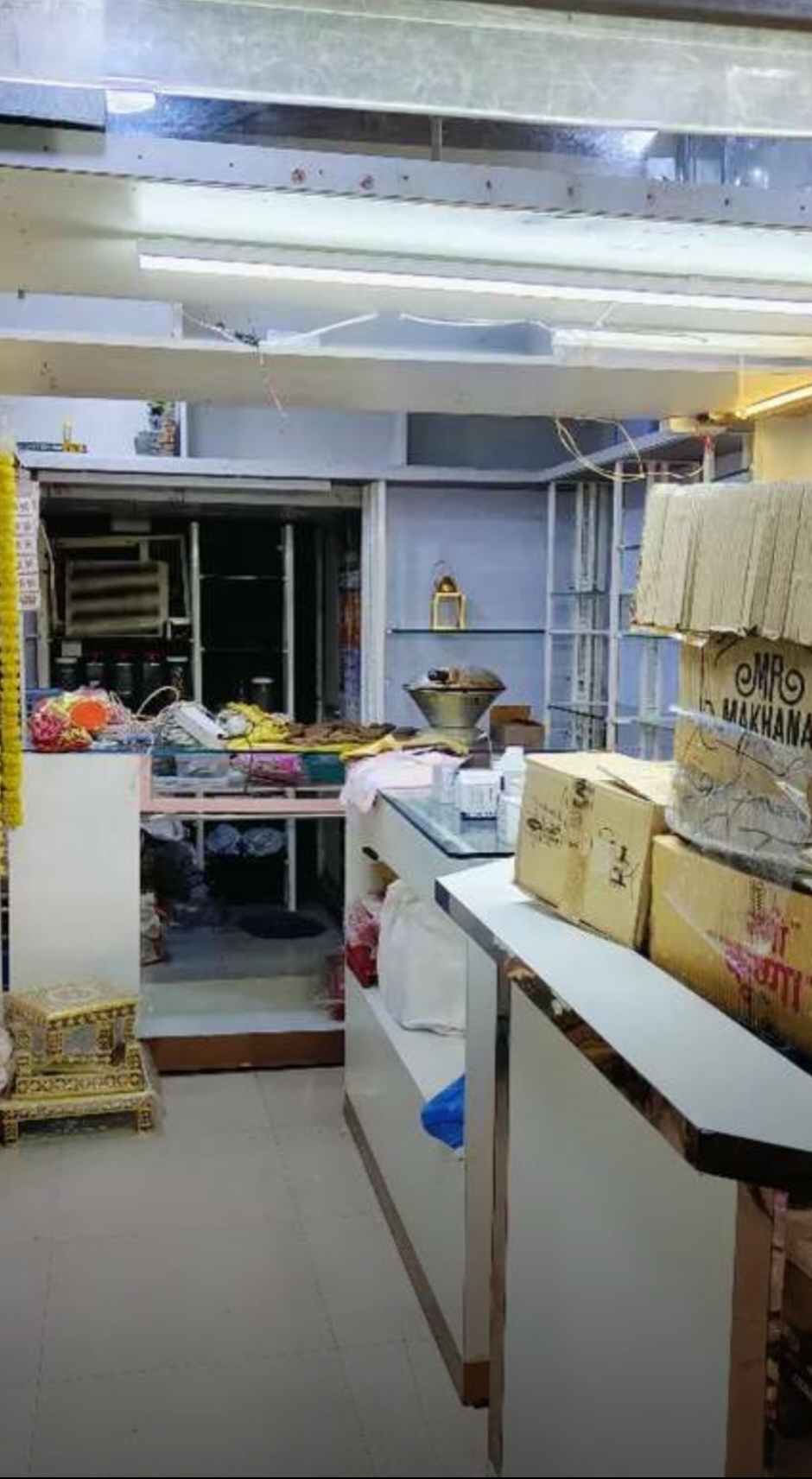 Commercial Shop 280 Sq.Ft. For Rent in Andheri West Mumbai  7411721