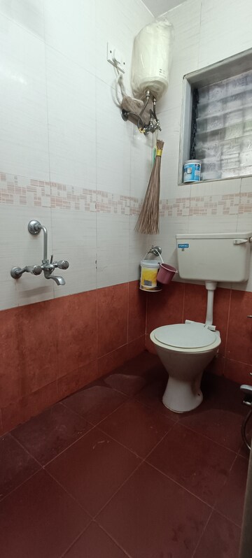Bathroom in 2 BHK Apartment at Ashirwad CHS Santacruz East, Santacruz East – for Sale