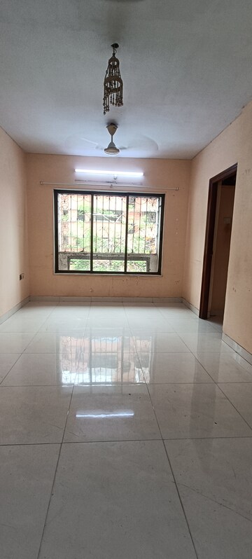 Room in 2 BHK Apartment at Sagar Avenue, Santacruz East – for Sale