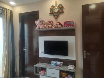Furnished Amenities in 3 BHK Builder Floor at Palam Vihar – for Sale