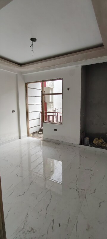 Room in 3 BHK Builder Floor at Chattarpur – for Sale