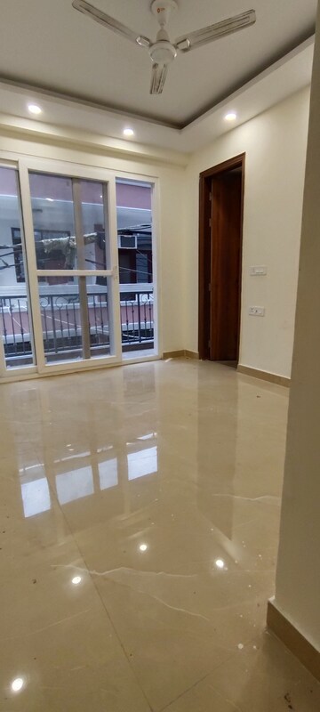 Room in 3 BHK Builder Floor at Chattarpur – for Sale