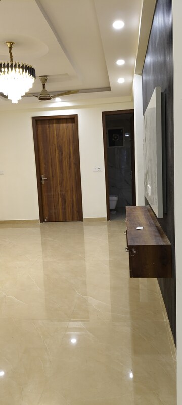 3 BHK Builder Floor For Sale in Chattarpur