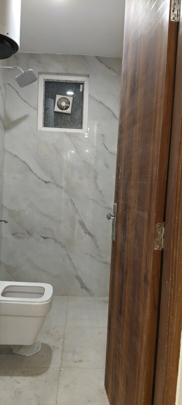 Furnished Amenities in 3 BHK Builder Floor at Chattarpur – for Sale