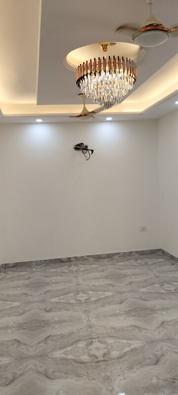 Master Bedroom in 3 BHK Builder Floor at Chattarpur – for Sale