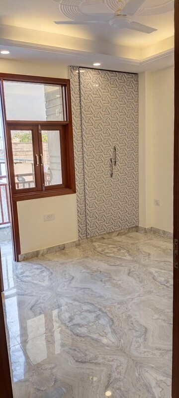 Master Bedroom in 3 BHK Builder Floor at Chattarpur – for Sale