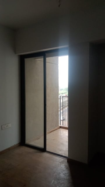 Room in 2.5 BHK Apartment at Lodha Downtown, Dombivli East – for Sale