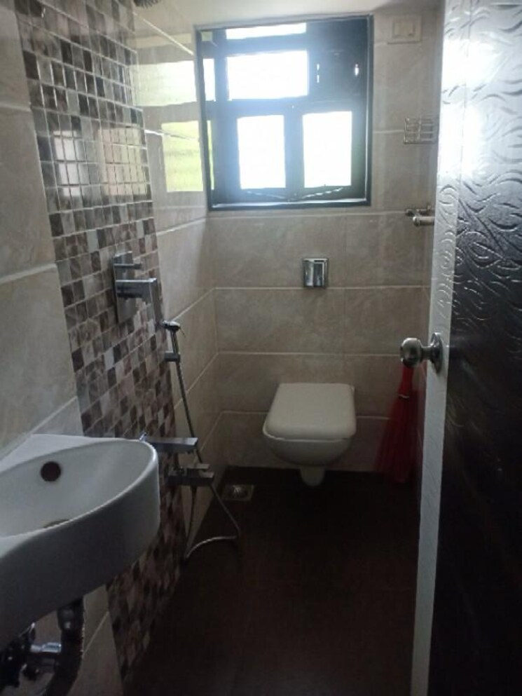Bathroom, dev-arti 2 Bedroom 750 Sq.Ft. Apartment In Mahim West Mumbai 7412116