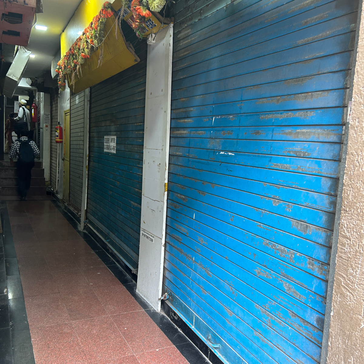 Commercial Shop 100 Sq.Ft. For Rent in Fort Mumbai  7412125