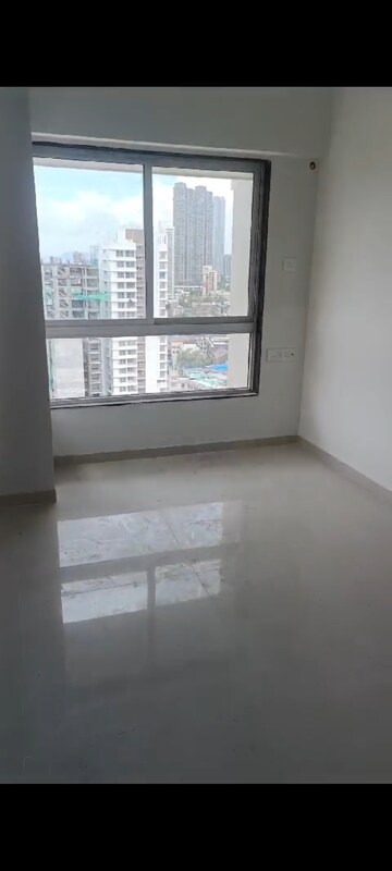 Room in 1 BHK Apartment at Chintamani Aryavrat, Dadar West – for Sale
