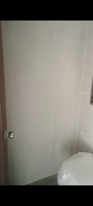 Room in 1 BHK Apartment at Chintamani Aryavrat, Dadar West – for Sale