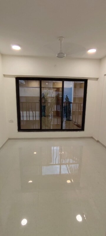 Room in 2.5 BHK Apartment at Santacruz East – for Sale