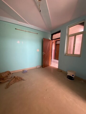 Room in 2 BHK Builder Floor at Best Home 7, Sector 72 – for Sale