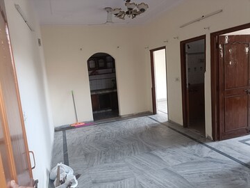 Bedroom in 2 BHK Builder Floor at Spring Field, Sector 31 – for Sale