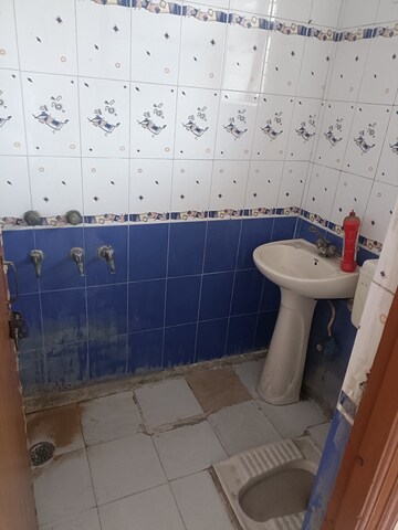 Bathroom in 2 BHK Builder Floor at Spring Field, Sector 31 – for Sale