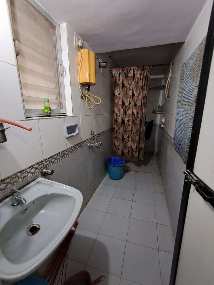 Attached Bathroom, sai-nidhi-apartment 1 Bedroom 400 Sq.Ft. Apartment In Chembur Mumbai 7412728