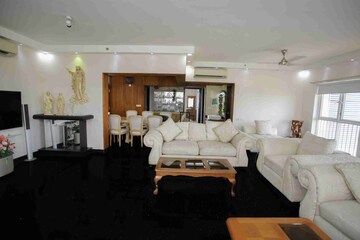 Living Room in 4 BHK Apartment at Marine Drive – for Sale