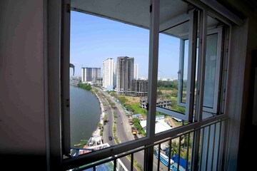 Balcony in 4 BHK Apartment at Marine Drive – for Sale