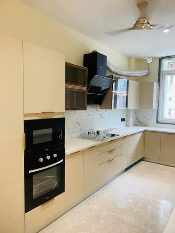 Kitchen in 3 BHK Builder Floor at Ardee City, Sector 52 – for Sale
