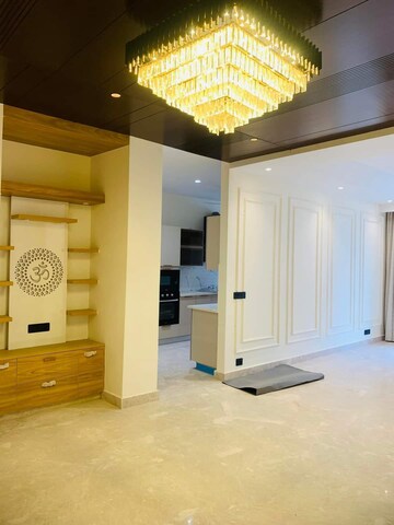 Room in 3 BHK Builder Floor at Ardee City, Sector 52 – for Sale