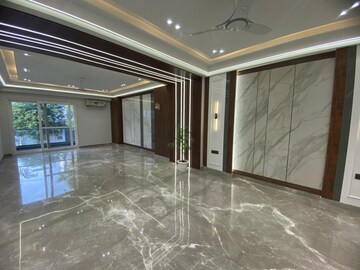 Room in 4 BHK Builder Floor at Sushant Lok 3, Sector 57 – for Sale
