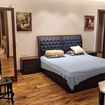 Bedroom in 5 BHK Builder Floor at North Mullanpur – for Sale