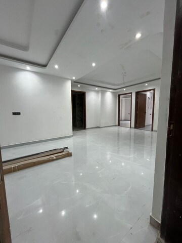 Room in 3 BHK Builder Floor at Chattarpur – for Sale