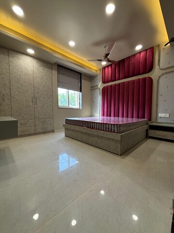 4 BHK Apartment For Sale in Nirman Nagar