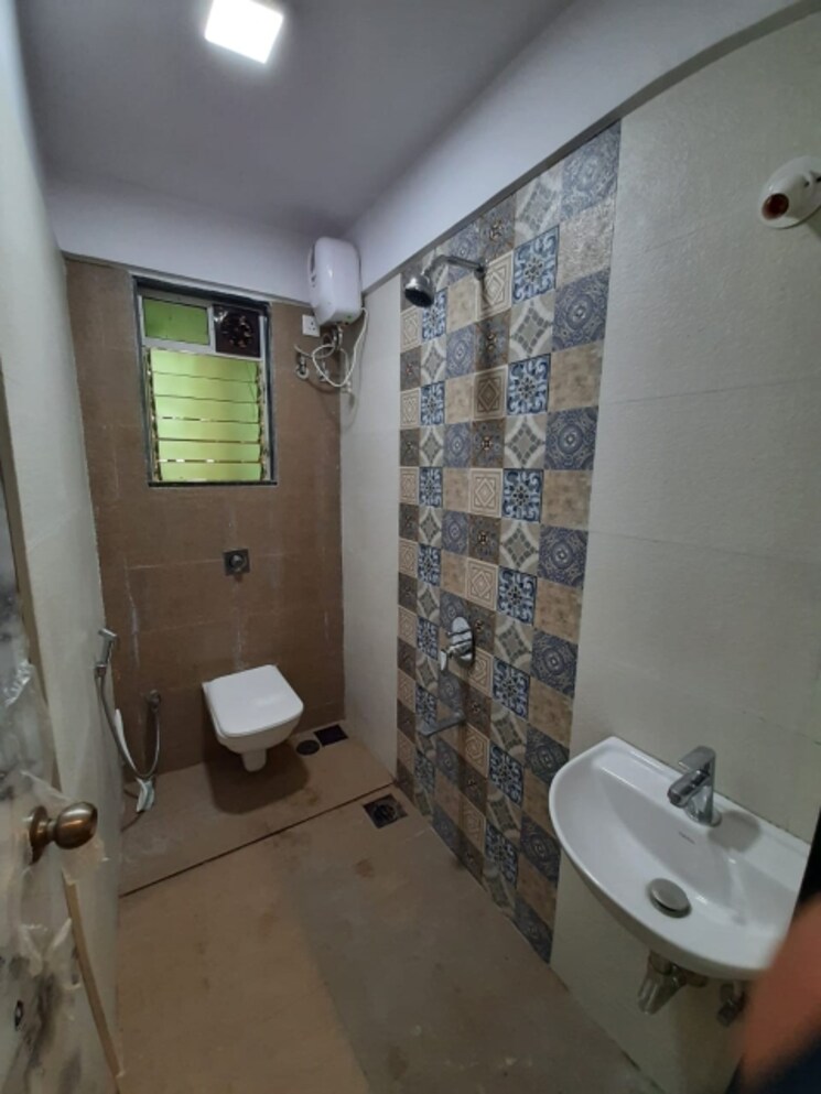 Bathroom, shivshankar-shivram-palladium 1 Bedroom 430 Sq.Ft. Apartment In Bhandup West Mumbai 7414267