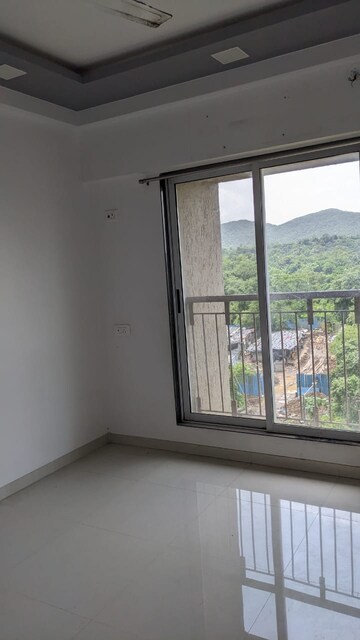 Room in 1 BHK Apartment at Vihang Valley Phase 3, Kasarvadavali – for Sale