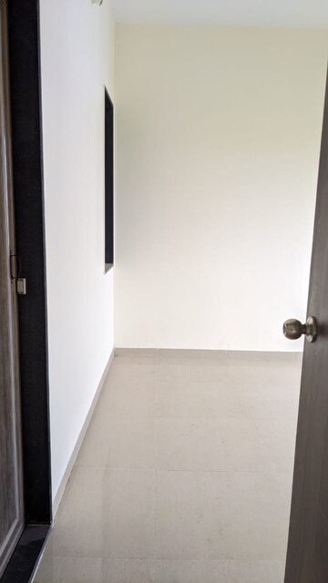 Room in 1 BHK Apartment at Vihang Valley Phase 2, Kasarvadavali – for Sale