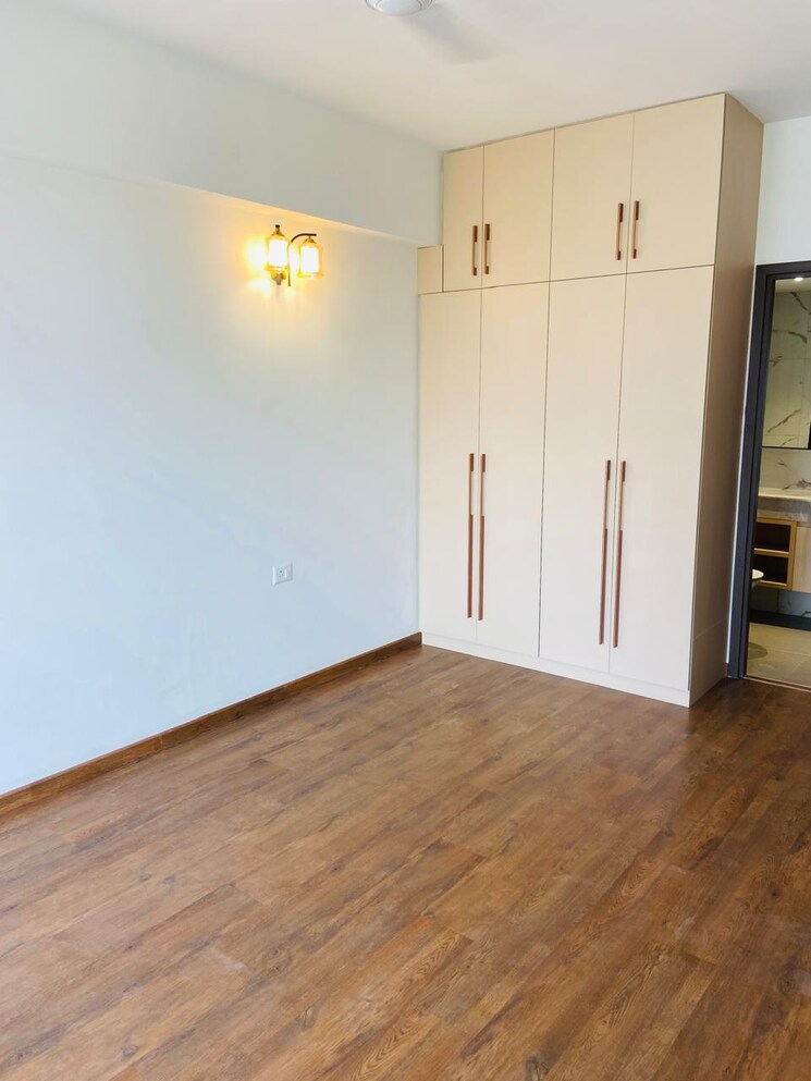 Room, rof-ananda 2.5 Bedroom 739 Sq.Ft. Apartment In Sector 95 Gurgaon 7414783