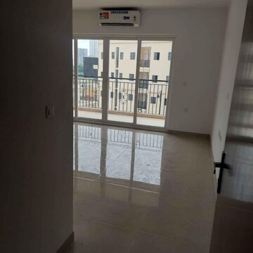 Room in 2 BHK Apartment at Signature Global City, Sector 37d – for Sale