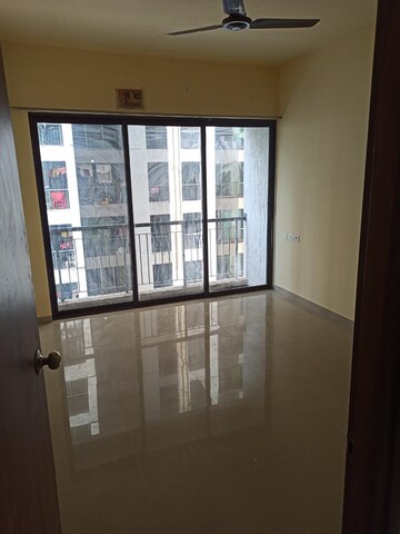 Room in 1 BHK Apartment at Man Opus, Mira Road – for Sale
