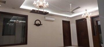 Furnished Amenities in 4 BHK Builder Floor at South City 1 – for Sale