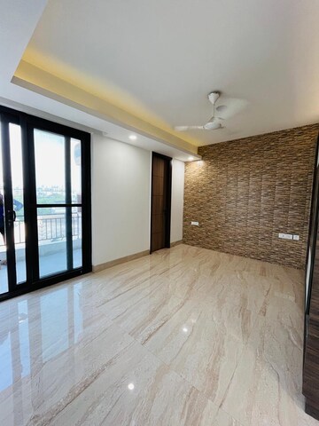 Room in 3 BHK Builder Floor at Sector 49 – for Sale