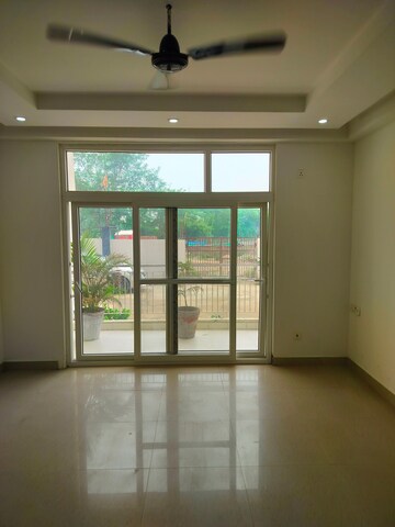 Room in 2 BHK Apartment at AVS Orchard, Sector 77 – for Sale