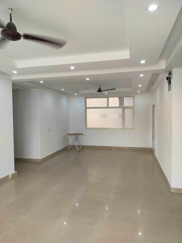 Room in 2 BHK Apartment at AVS Orchard, Sector 77 – for Sale