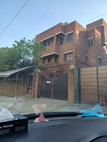 6+ BHK Independent House – Exterior View View at Neeti Bagh - for Sale