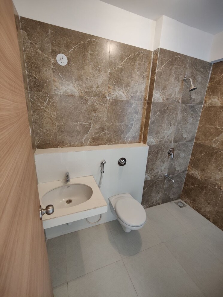Bathroom, anp-atlantis 3 Bedroom 1800 Sq.Ft. Apartment In Balewadi Pune 7416050