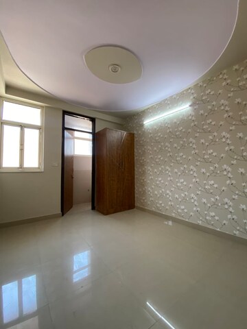 Room in 1 BHK Apartment at Rudra Apartments Sarafabad, Sector 73 – for Sale