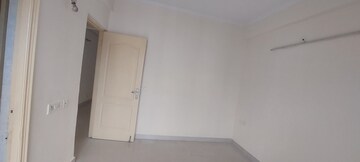 Room in 3 BHK Apartment at Maxblis White House-II, Sector 75 – for Sale
