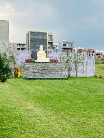  Plot For Sale in Central Town, Vip Road